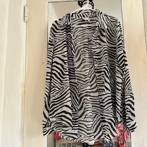 Long sleeve black and white print shirt - Picture 1 of 5